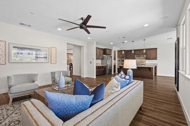 9850 Bobcat Court, Gilroy CA: https://media.crmls.org/mediaz/f2ec3c67-1f92-4e4e-8d22-b2f1699d1c4d.jpg