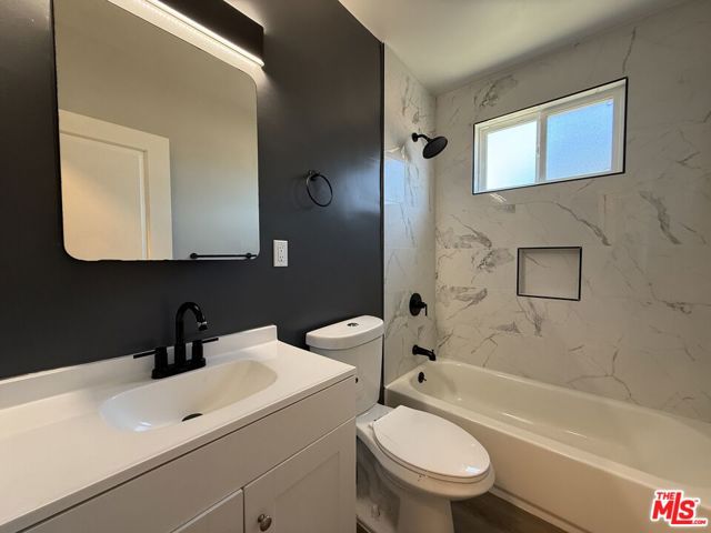 1185 W 22nd Street, San Pedro CA: https://media.crmls.org/mediaz/f2ec42dd-8319-4ecc-8a22-33f448e67f1d.jpg
