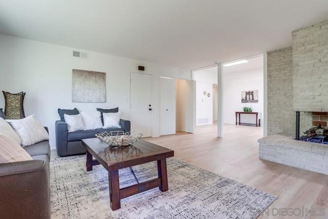 15034 Jenell St, Poway CA: https://media.crmls.org/mediaz/f2ec68fd-1fc8-4203-a574-3774bc643d66.jpg