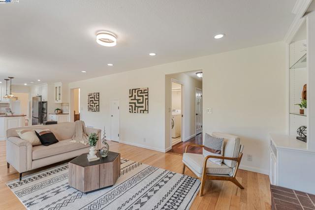 483 Becado Place, Fremont CA: https://media.crmls.org/mediaz/f2ecf971-5a38-4edd-ae49-58ca03c15653.jpg