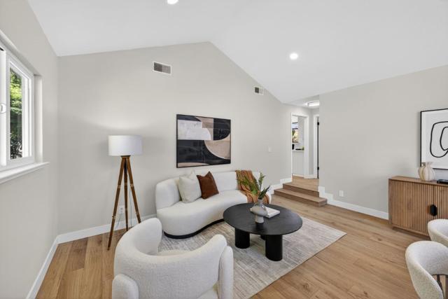 2169 Yorkshire Way, Mountain View CA: https://media.crmls.org/mediaz/f2ed6125-20d3-444c-8c7a-97801dbd3508.jpg