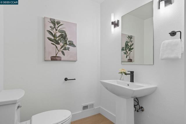 189 Rudgear Drive, Walnut Creek CA: https://media.crmls.org/mediaz/f2edbb17-0299-47fd-9946-35e38ac8ccf4.jpg