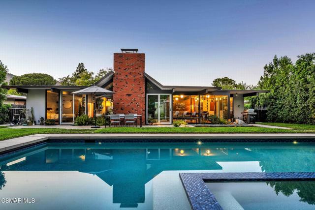 17148 Lisette Street, Granada Hills CA: https://media.crmls.org/mediaz/f2ee15a1-2d70-4ee5-bd29-6c2c3454f8b8.jpg