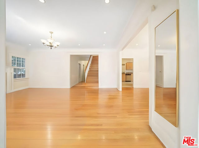 320 Westminster Avenue, Los Angeles CA: https://media.crmls.org/mediaz/f2ee8cdc-4174-44de-a992-888580e680f5.jpg