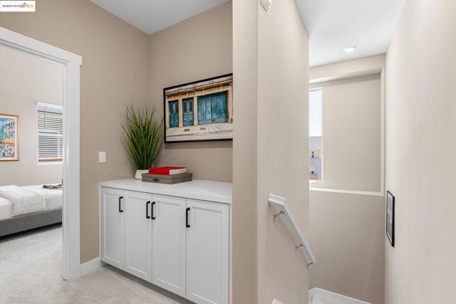 28946 Parkridge Lp, Hayward CA: https://media.crmls.org/mediaz/f2ef10b5-8e48-4866-afac-87e66b00d93c.jpg