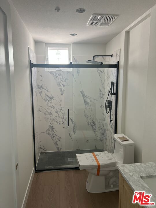1228 1/2 S Berendo Street, Los Angeles CA: https://media.crmls.org/mediaz/f2ef6be9-2dd1-4dde-a5d3-1327b3e08b2d.jpg