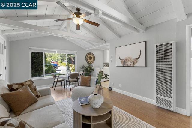 200 El Dorado Ave, Danville CA: https://media.crmls.org/mediaz/f2f02d4c-f518-4608-9300-556b2fa83d44.jpg