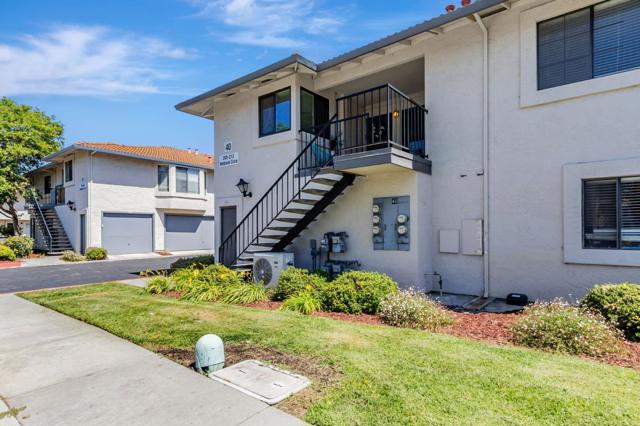 211 Kenbrook Circle, San Jose CA: https://media.crmls.org/mediaz/f2f04ca8-6325-4939-9121-5fd8c816a0e0.jpg