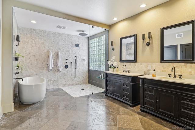 4961 Concannon Ct, San Diego CA: https://media.crmls.org/mediaz/f2f05157-b127-4d05-b114-05a71ce13428.jpg