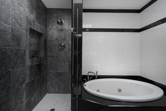 337 Westlake Terrace, Palm Springs CA: https://media.crmls.org/mediaz/f2f20d69-01b5-4419-a94f-797a429ca672.jpg