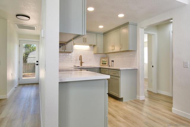 12525 Julian Avenue, Lakeside CA: https://media.crmls.org/mediaz/f2f2c1b3-91a8-448b-a410-675c57749fbd.jpg