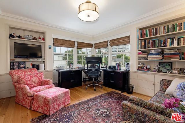 10798 Weyburn Avenue, Los Angeles CA: https://media.crmls.org/mediaz/f2f2eee6-f618-4bae-8e78-2d800a1fc767.jpg