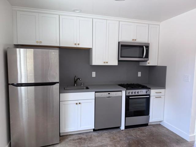 124 Winfield Way, Aptos CA: https://media.crmls.org/mediaz/f2f3723a-c6a0-40ca-84ce-88f6ab37efa6.jpg