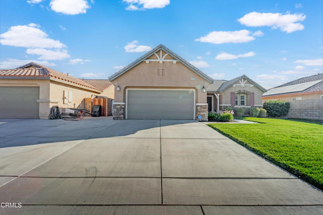 Detail Gallery Image 4 of 36 For 6134 Still Meadow Ln, Lancaster,  CA 93536 - 3 Beds | 2 Baths