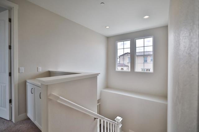 591 Santa Lucia Way, Marina CA: https://media.crmls.org/mediaz/f2f3f8e3-cb67-44ea-9643-e81906f5f5b8.jpg