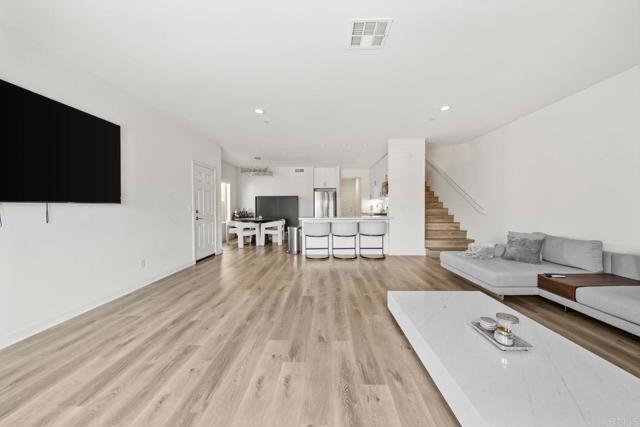 Image 7 of 42 For 747 Anastasia Court