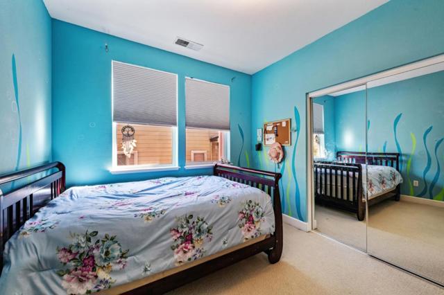 36 Pointe View Place, South San Francisco CA: https://media.crmls.org/mediaz/f2f4b47c-e867-43a1-bc08-d66ed0ee5cb4.jpg