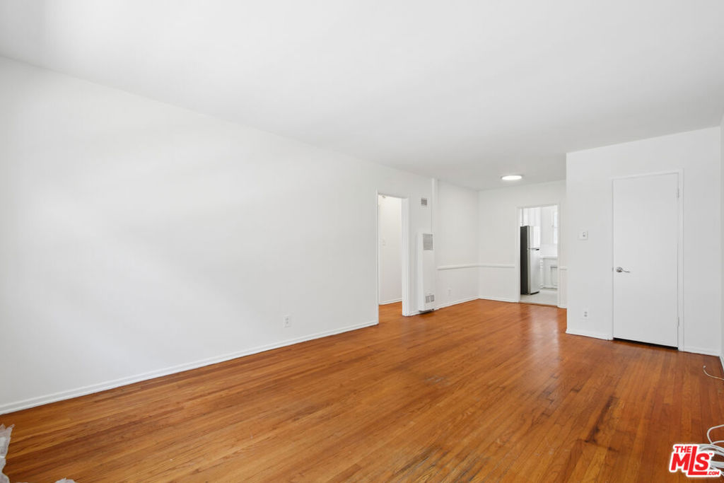 1138 S Sherbourne Drive #3
