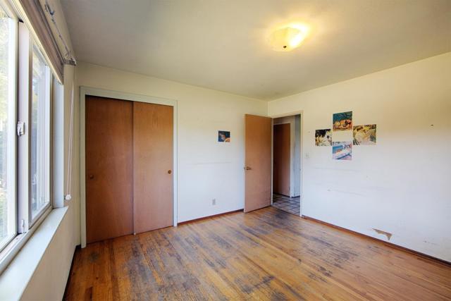 3810 Grove Avenue, Palo Alto CA: https://media.crmls.org/mediaz/f2f4ddc1-af63-4cca-b318-940b94b43e06.jpg