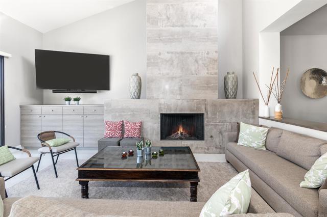 54877 Inverness Way, La Quinta CA: https://media.crmls.org/mediaz/f2f4e384-bca3-4a11-bad3-e92b50b7964f.jpg