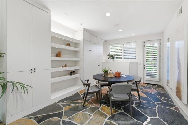 920 Oxford Drive, Los Altos CA: https://media.crmls.org/mediaz/f2f5dbf4-9a9a-4fb2-a167-2333c1e66a14.jpg
