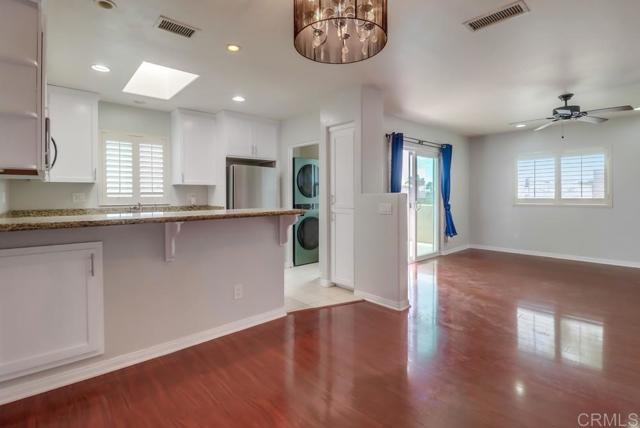 2167 Grand Avenue, San Diego CA: https://media.crmls.org/mediaz/f2f6b1f0-e9c9-44e8-9cdb-8cd9c2812866.jpg