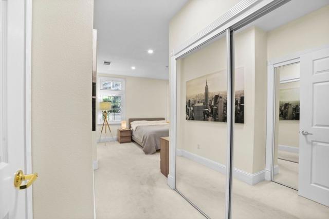 530 El Camino Real, Burlingame CA: https://media.crmls.org/mediaz/f2f73bc6-f3e7-4d14-a728-5cf3eb6bdad9.jpg
