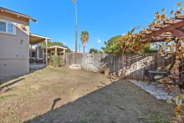 2707 Sweetwater Rd, Spring Valley CA: https://media.crmls.org/mediaz/f2f74240-0e4a-4803-8643-fc324e5b1d2b.jpg