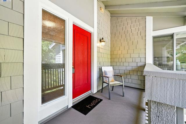 880 Terra California Dr, Walnut Creek CA: https://media.crmls.org/mediaz/f2f758c2-ff04-4009-a5c4-dec654edf908.jpg