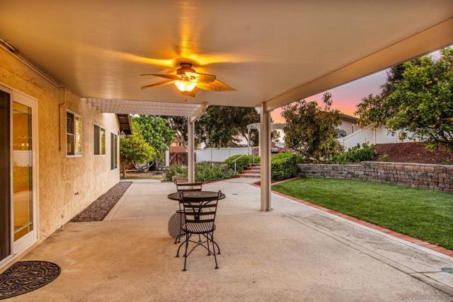 12216 Riesling Ct, San Diego CA: https://media.crmls.org/mediaz/f2f8b296-3966-41e2-9658-77600e8944af.jpg