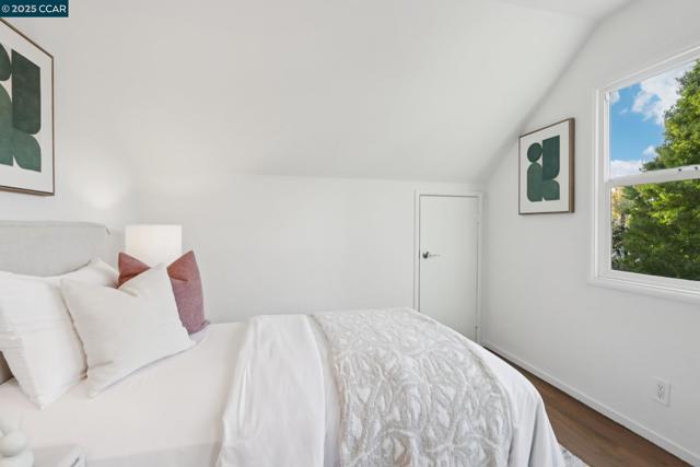 1467 Cape Cod Way, Concord CA: https://media.crmls.org/mediaz/f2f8ff4b-3281-4035-ad93-8b90902cbdab.jpg