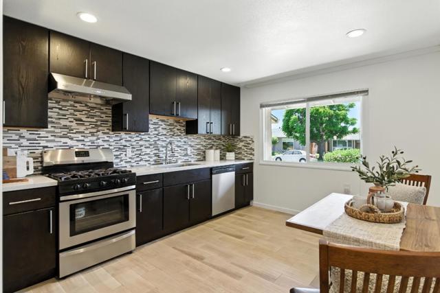 36194 Magellan Drive, Fremont CA: https://media.crmls.org/mediaz/f2f95b0b-efaf-40ab-8843-09a5e38977ba.jpg