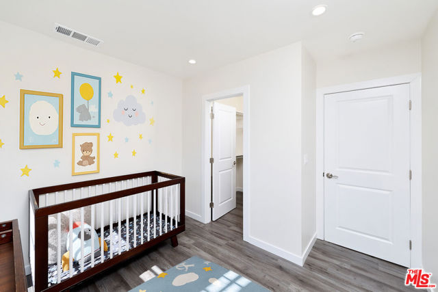 3653 Falcon Avenue, Long Beach CA: https://media.crmls.org/mediaz/f2f9a93a-f5a6-4682-8bdc-fb4760a30d63.jpg
