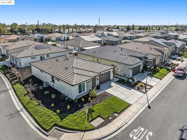 102 Coral St, Brentwood CA: https://media.crmls.org/mediaz/f2f9f8fb-7b5d-45bd-9c97-e124d0b57e4b.jpg