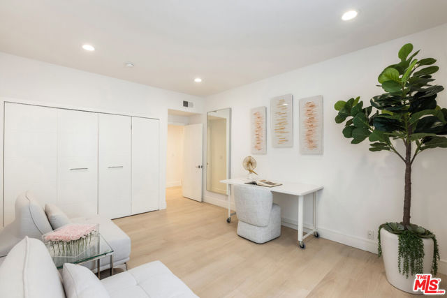Drew Fenton | 1164 Wellesley Avenue Los Angeles CA | MLS: 7091063