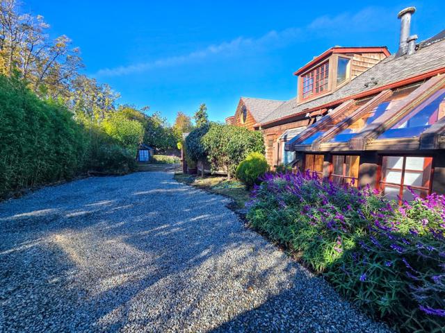 1009 Miramontes Street, Half Moon Bay CA: https://media.crmls.org/mediaz/f2fa8054-34d1-48a4-bf33-7d13de1535c8.jpg