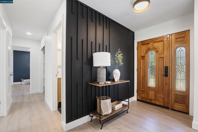 5182 La Corte Bonita, Concord CA: https://media.crmls.org/mediaz/f2fb8a3c-0923-461a-8233-d57bd9d502c3.jpg