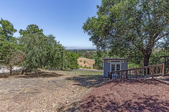 13038 Vista Del Valle Court, Los Altos Hills CA: https://media.crmls.org/mediaz/f2fbabb6-05f4-45e6-a50d-6b157dfdeea7.jpg