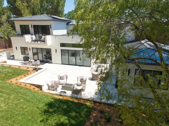 1025 Continental Drive, Menlo Park CA: https://media.crmls.org/mediaz/f2fc8723-b187-4444-8e28-00d867db381f.jpg