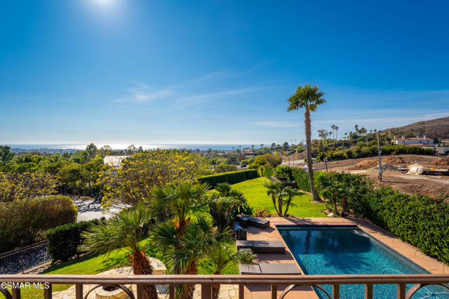 5810 Zumirez Drive, Malibu CA: https://media.crmls.org/mediaz/f2fcdbe6-d49d-4372-a37c-324da3c9029e.jpg