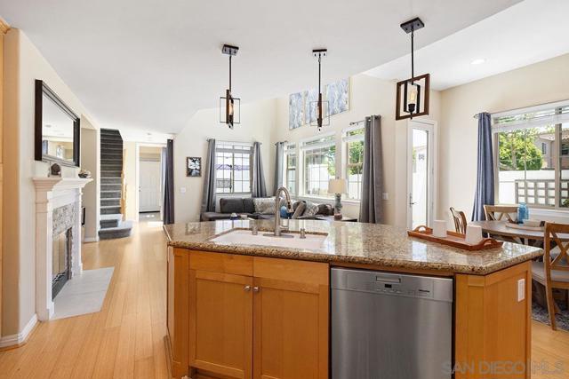 2852 Laning Road, San Diego CA: https://media.crmls.org/mediaz/f2fd0e39-2813-44ca-b5dc-bc8e68c79272.jpg