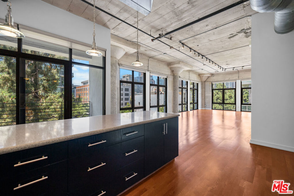 330 W 11th Street Unit 406