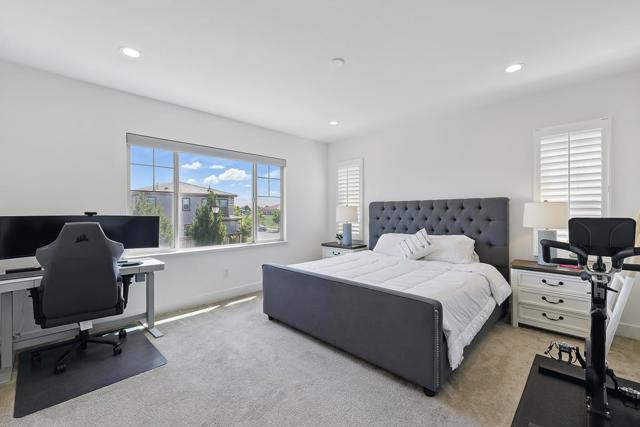 410 E Redberry Place, Mountain House CA: https://media.crmls.org/mediaz/f2fe5442-9ec0-49d0-991f-3ceb4e39d51d.jpg