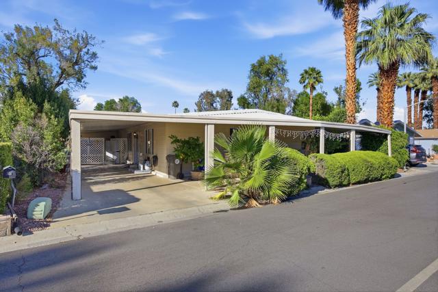 206 Marisma Way, Cathedral City CA: https://media.crmls.org/mediaz/f2feee33-52d1-4a04-9169-8631581f8772.jpg