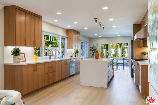 Drew Fenton | 509 Wynola Street Pacific Palisades CA | MLS: 7365865 Drew Fenton | 509 Wynola Street Pacific Palisades CA | MLS: 7365865