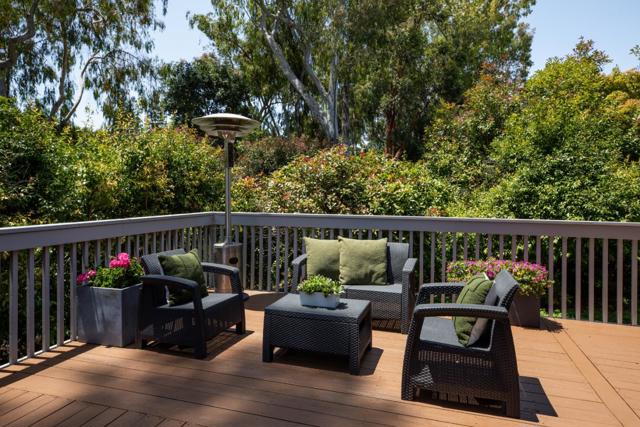 1330 Trinity Drive, Menlo Park CA: https://media.crmls.org/mediaz/f3005304-cc4c-45f6-b484-d121382ca382.jpg
