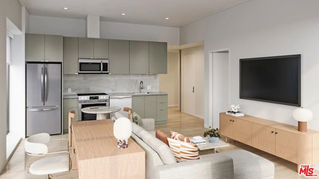 3807 Wilshire Blvd, Los Angeles CA: https://media.crmls.org/mediaz/f300565c-9ae6-4ceb-af8d-00aa0c20d133.jpg