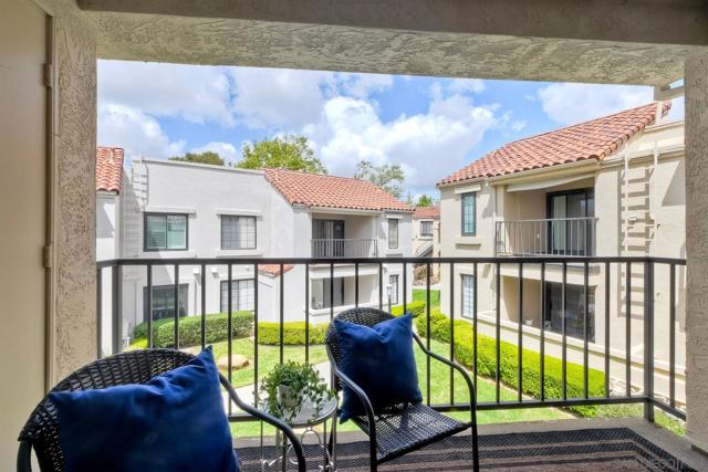 13260 Wimberly Sq, San Diego CA: https://media.crmls.org/mediaz/f3020c9c-692e-45d0-8556-9f95136993a5.jpg