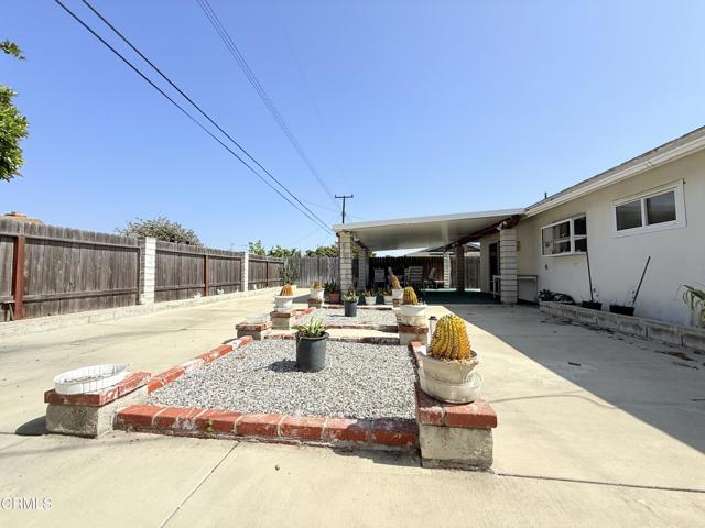 1204 Cardigan Avenue, Ventura CA: https://media.crmls.org/mediaz/f302192b-113c-4262-9870-ad18d58588e6.jpg