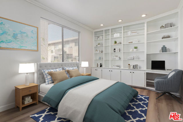 828 S Bedford Street, Los Angeles CA: https://media.crmls.org/mediaz/f3025bc8-24eb-4c16-ba08-dae3dee46c06.jpg